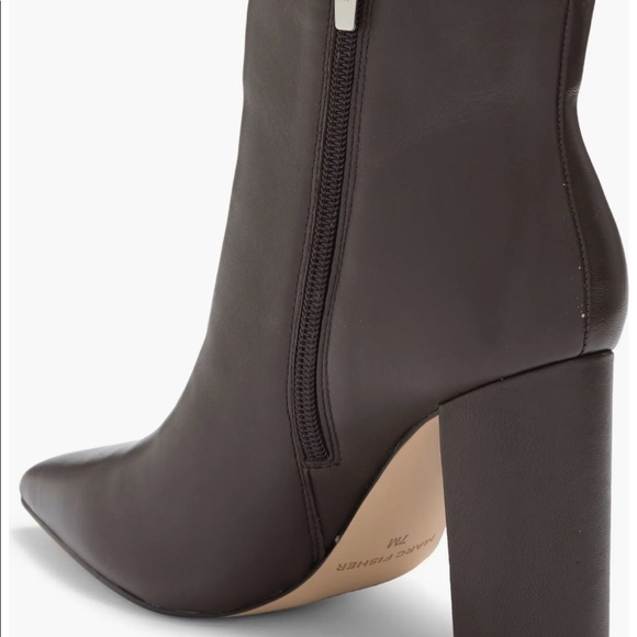 Pointy toe booties. - Picture 10 of 10